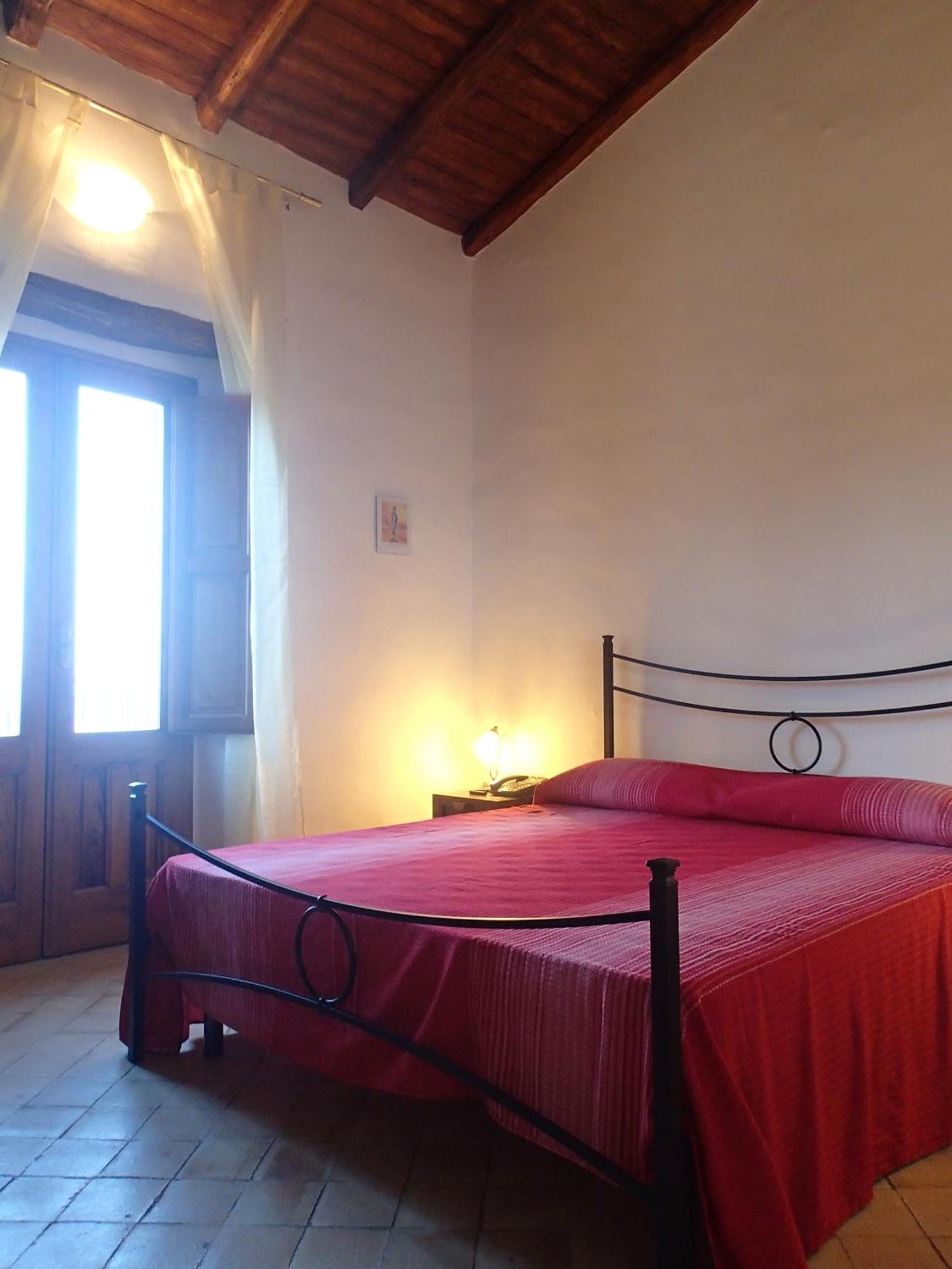 Pensjonat Patitiri Santa Teresa Di Riva Pokój zdjęcie